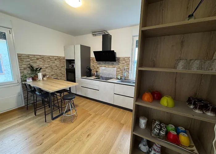 Moderno Netflix & Free Parking * פאדובה